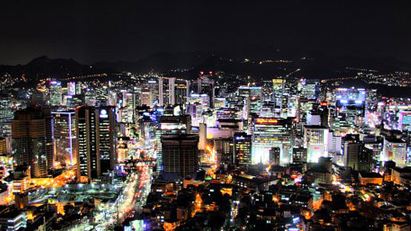 Toàn cảnh Seoul về đêm nhìn từ tháp N Seoul, Hàn Quốc