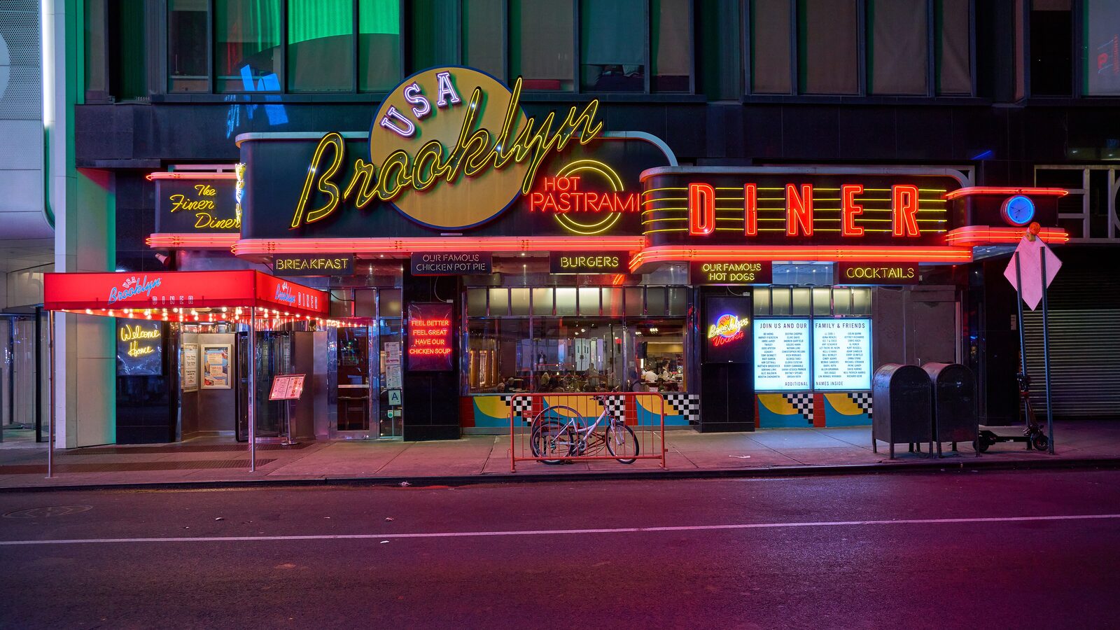 Quán diner cổ điển trên phố New York, Mỹ